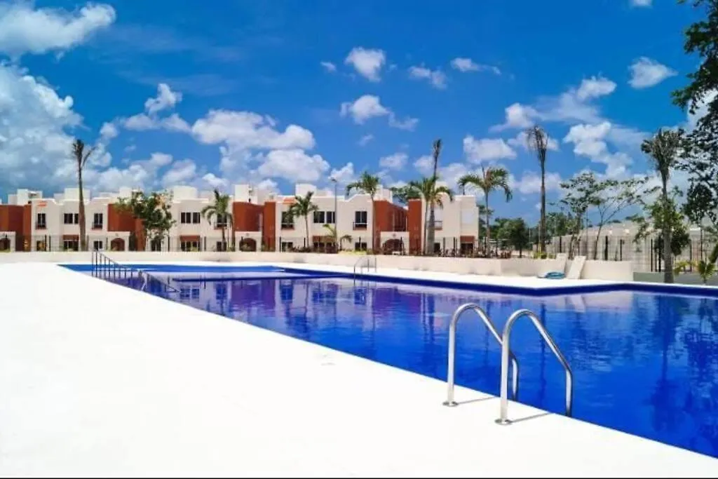 Casa Inteligente En Cancun Con Alberca Familiar